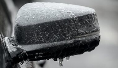 Sharp rise in 911 calls in Montreal as wintry weather hits Eastern Canada