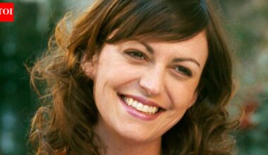 Canadian comedian with loving family, dog, applies for assisted suicide, says she tried everything to overcome mental illness