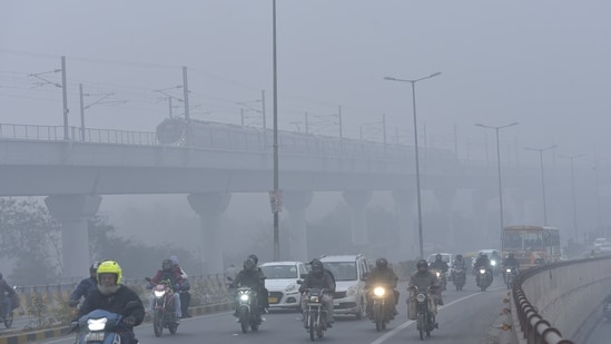 A Dutch techie flags India's pollution problem, citing health issues he has been experiencing. (Photo by Sakib Ali /Hindustan Times)