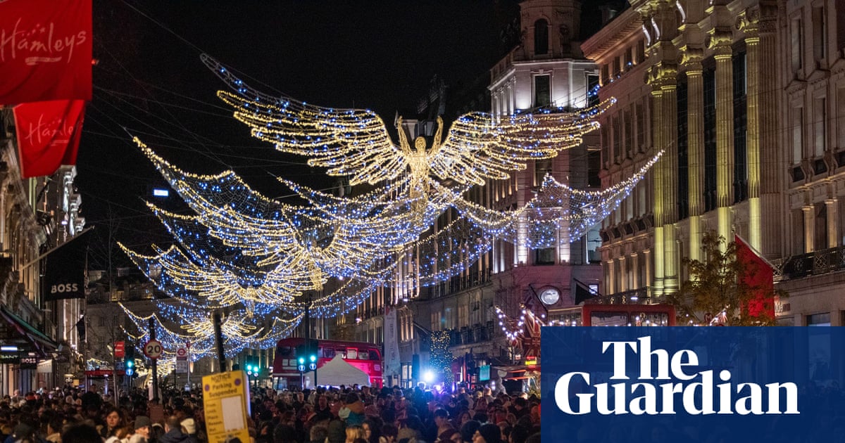 UK households cut spending at fastest pace in almost five years, says Barclays | Consumer spending