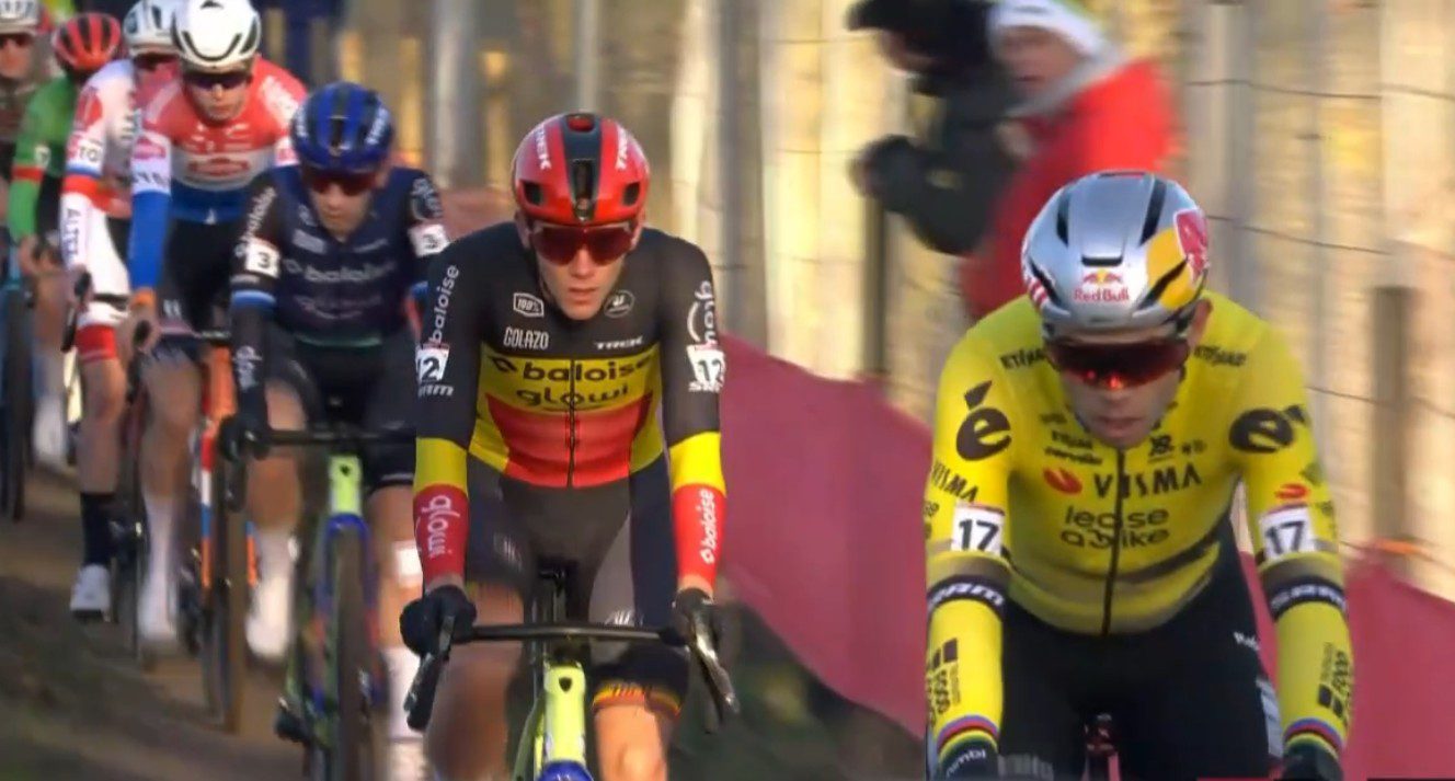 What happened to Wout van Aert at Dendermonde?