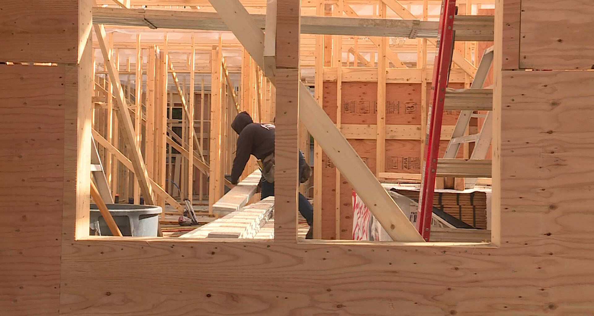 CMHC attributes high rental vacancy rate to 'weak labour market for younger people'