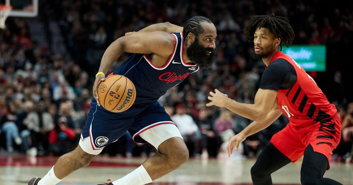 James Harden, Brook Lopez lead Clippers over Blazers for third straight win