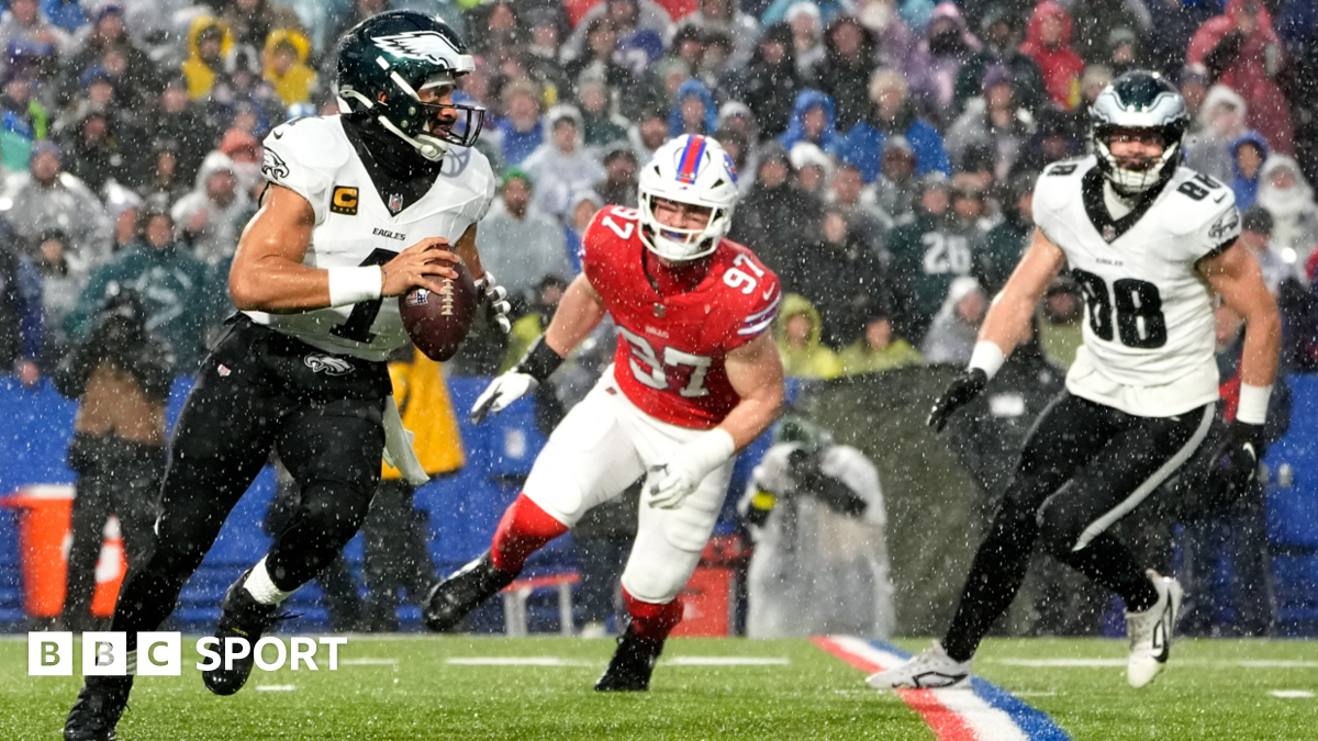 NFL: Scores, results and updates to play-off picture during week 17, including radio commentary on Eagles at Bills