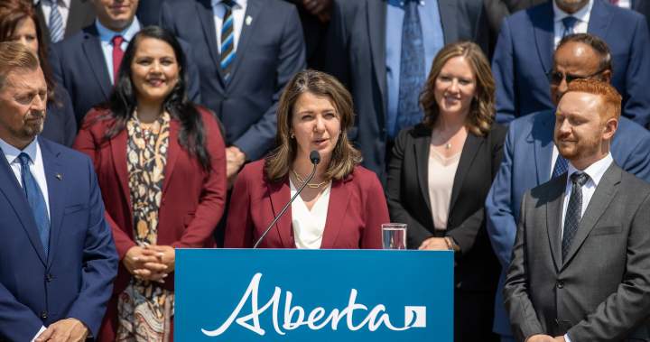 Recall petition issued for Premier Danielle Smith, 2 more Alberta cabinet ministers