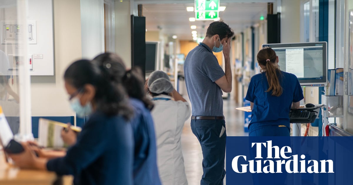 Strikes could collapse flu-hit NHS amid worst crisis since Covid, says Streeting | NHS