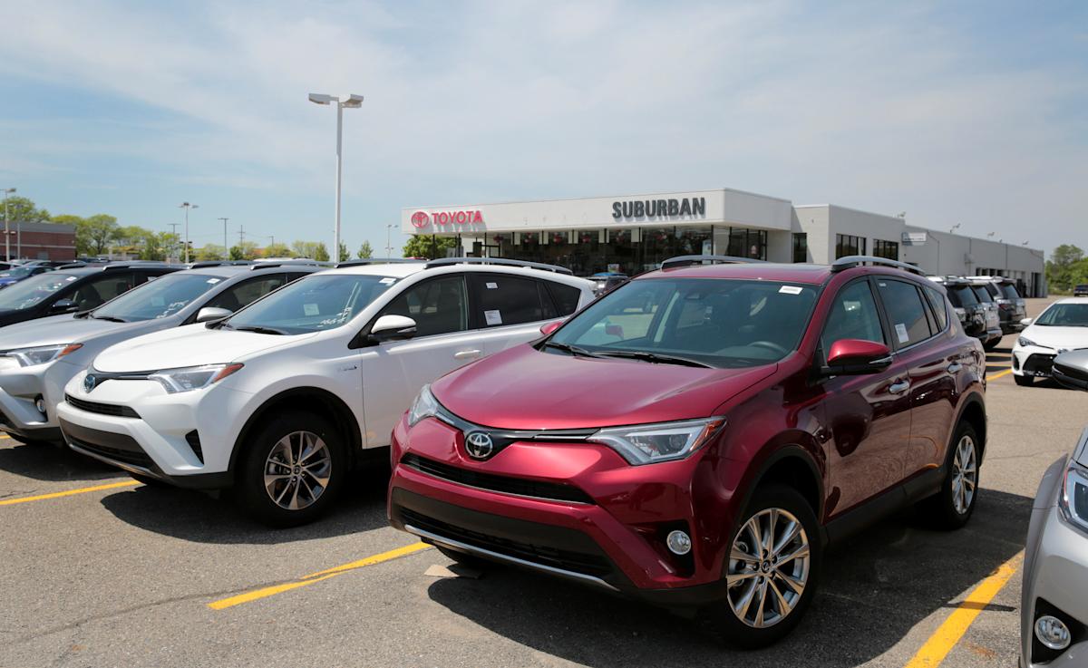 Canadians eye new cars but say U.S. tariffs may price them out: KPMG survey