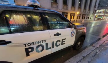 4 at-large after gunshots fired into North York restaurant