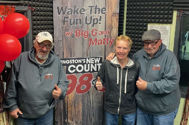 Jeff Code brings his iconic Sunday country show to New Country 98.9