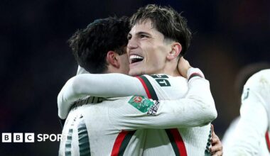 Chelsea players celebrate Alejandro Garnacho's (left) opening goal