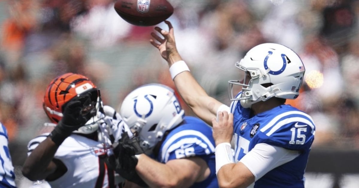 Indianapolis Colts expected to start rookie QB Riley Leonard over Philip Rivers in finale