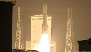 Ariane 6 rocket launches with EU Galileo satellite – DW – 12/17/2025