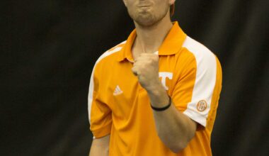 Vol seniors head towards final matches – The Daily Beacon