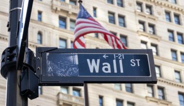 11 big trades of 2025: Bubbles, cockroaches, and a 367% jump - Yahoo Finance