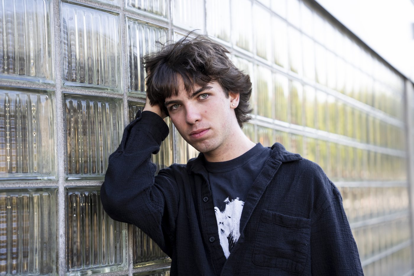 There's a happiness gap between young people in Quebec and in the rest of Canada