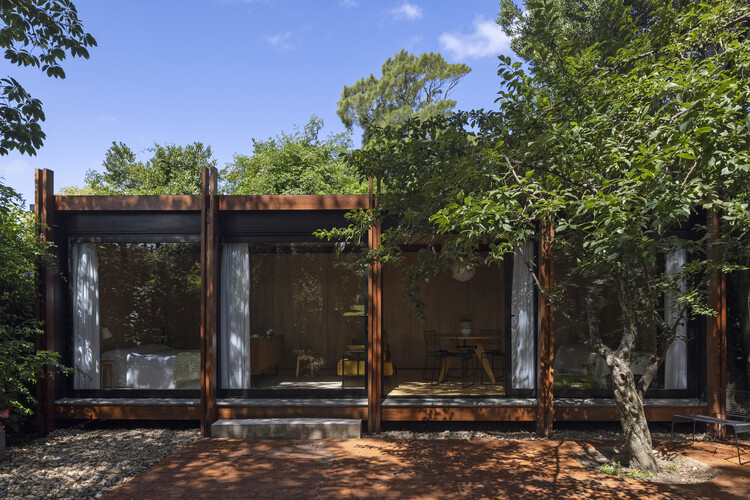 Vicente House / MASA Arquitectos - Image 1 of 21