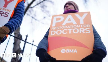 Patients warned to expect disruption as doctor strike begins