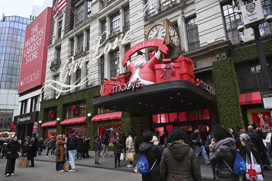 Economic fear dampens holiday cheer