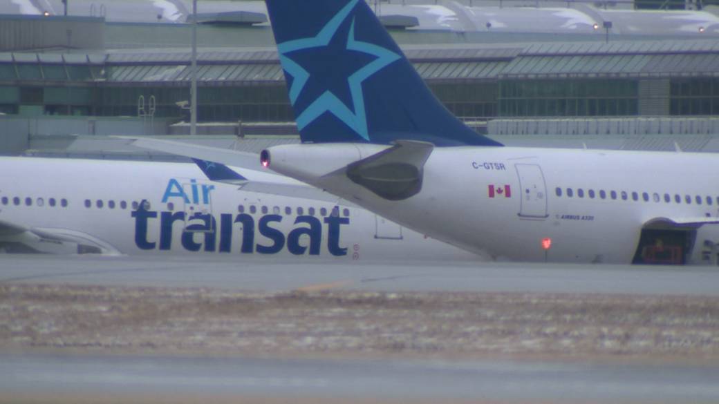 Click to play video: 'Air Transat accused of gouging customers impacted by Air Canada strike'
