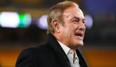 NFL fans continue to be annoyed at Al Michaels after Broncos' game-winning touchdown image