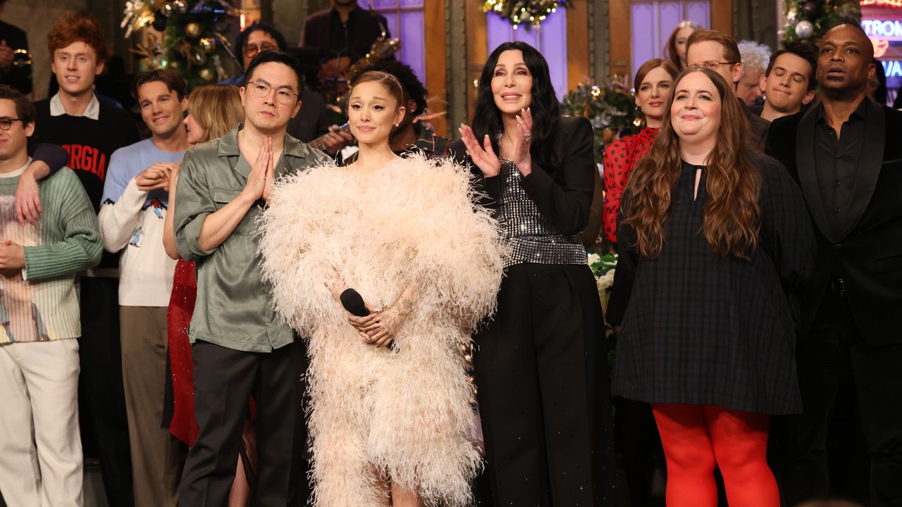 Watch Ariana Grande Host, Cher Perform Christmas Songs on Saturday Night Live