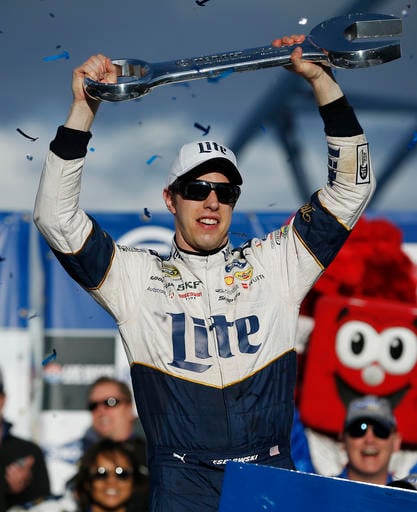 NASCAR's Brad Keselowski breaks leg in skiing accident, expected to recover for Daytona 500