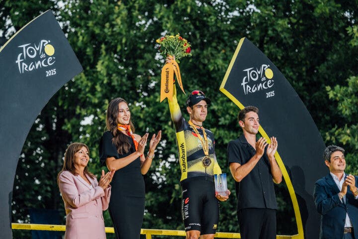 Van Aert Paris Tour de France 2025