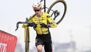 Unlucky Van Aert finishes seventh on cyclocross return in Antwerp - Team Visma | Lease a Bike