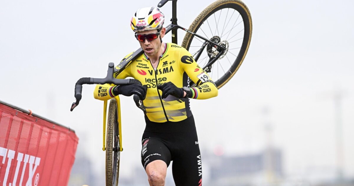 Unlucky Van Aert finishes seventh on cyclocross return in Antwerp - Team Visma | Lease a Bike
