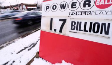 Powerball player claims $1.817 billion lottery jackpot in Arkansas - National