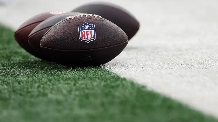 Is there an NFL game tonight? Explaining Week 17 weekend schedule image