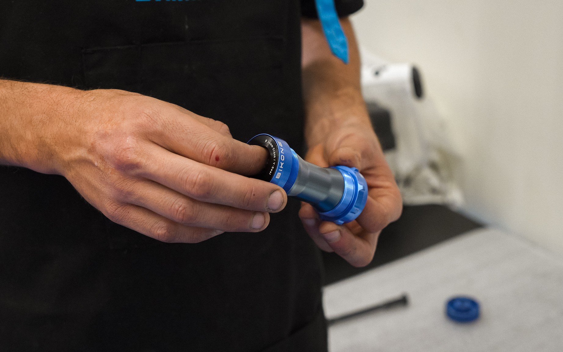 Bikone blue aero bottom bracket