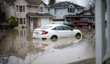 ‘It was chaos’: Floods overtake highway in Abbotsford as mayor blasts Ottawa - CTV News