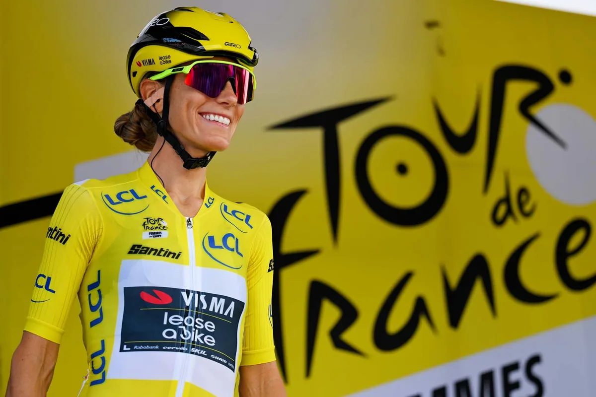 Pauline Ferrand-Prevot of France and Team Visma | Lease a Bike.