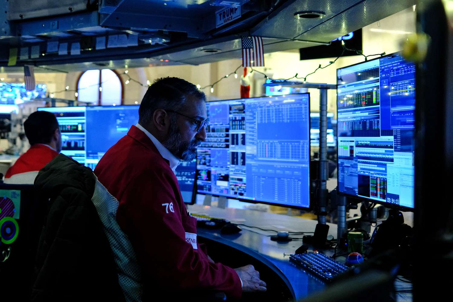 S&P 500, Dow Fall After Jobs Data Shows Surprising Rise in Unemployment; Nasdaq Ticks Higher to Snap Losing Streak