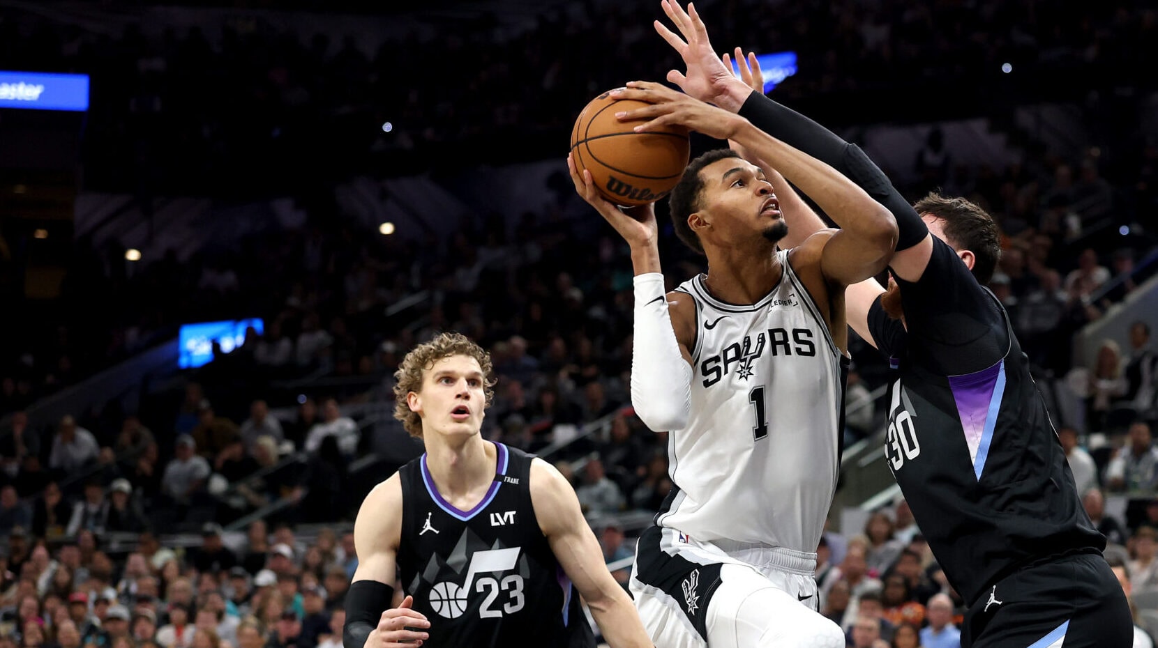 Best moments and highlights from Saturday's action around the NBA