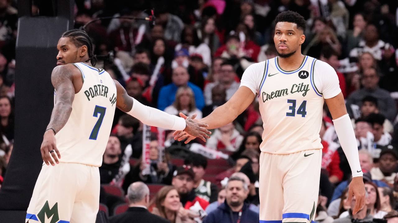 'I really don't care': Antetokounmpo on breaking etiquette with late dunk