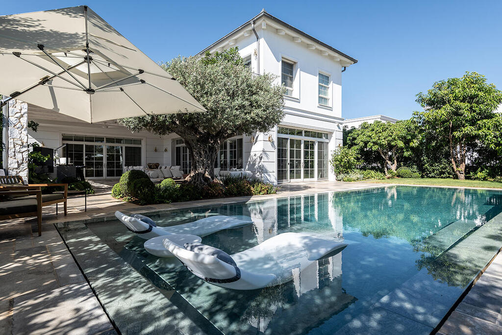 Three-level structure (Photo: Shy Adam) בית בסגנון טוסקנה בשרון, אדריכלות ועיצוב פנים: שירלי דן