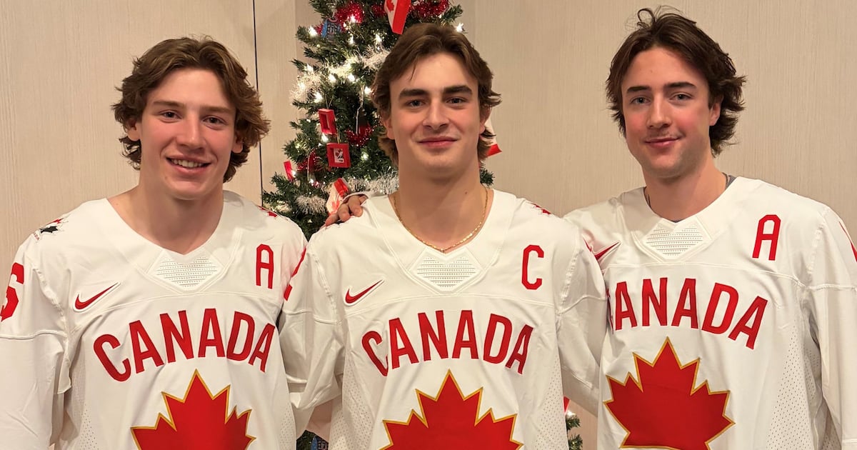 Dale Hunter allowed players to vote on Canada's World Junior captains