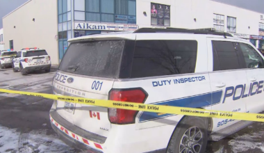 Mississauga shooting leaves man critical