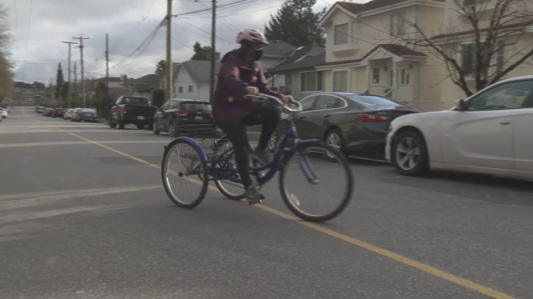 Click to play video: 'Vancouver girl is paying it forward after stolen bike recovered'