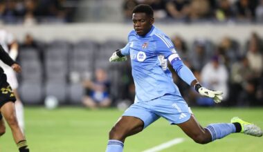 Veteran goalkeeper Sean Johnson makes Toronto FC departure official
