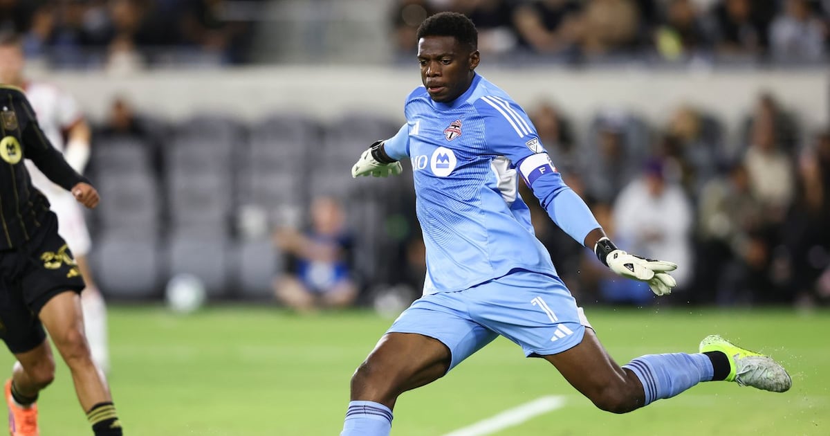 Veteran goalkeeper Sean Johnson makes Toronto FC departure official