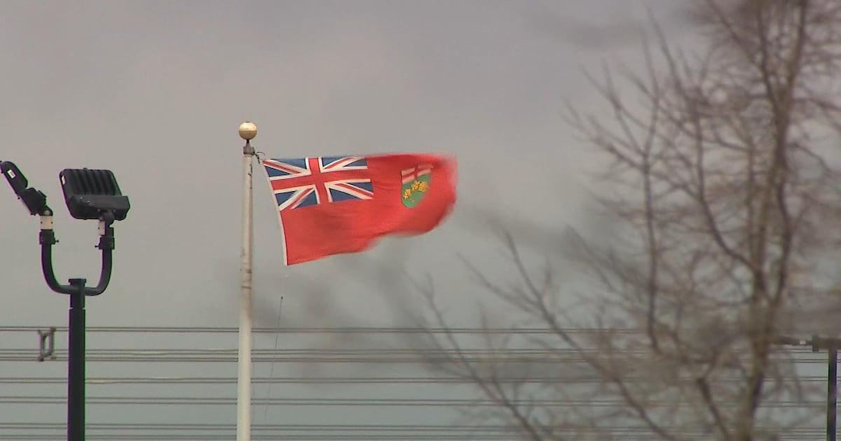 Wind warning in Toronto: Power outages possible