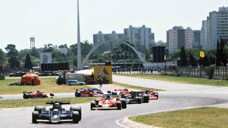 Mario Andretti leads Carlos Reutemann in 1978 F1 Argentine GP