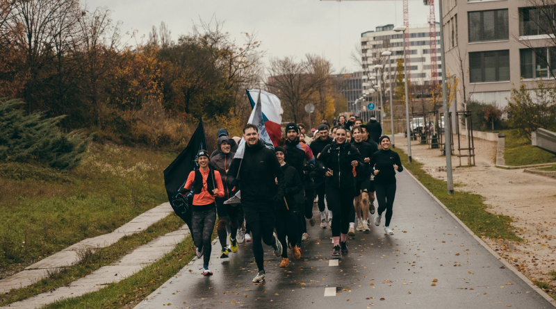 Cycling for peace, running for freedom: Racing through the Velvet Revolution