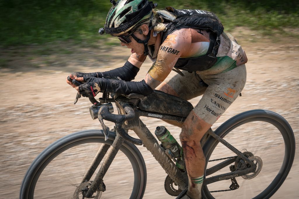 Heather Jackson powers through mud and pain of Unbound Gravel XL in 2025 for a new women's course record