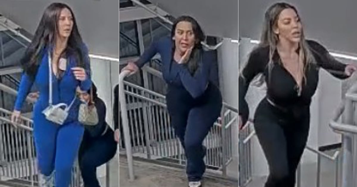 Downtown Toronto assault, robbery: 3 suspects sought