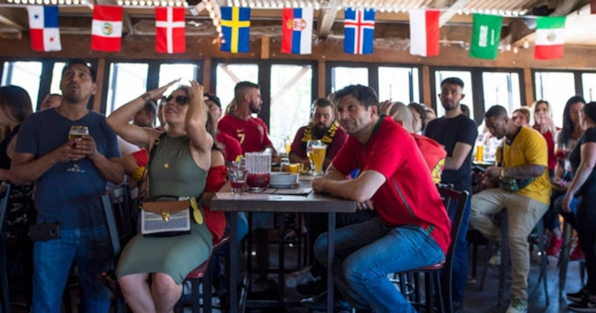 Bars can host soccer fans, but bylaw officers will make sure it doesn’t include FIFA World Cup branding - CTV News