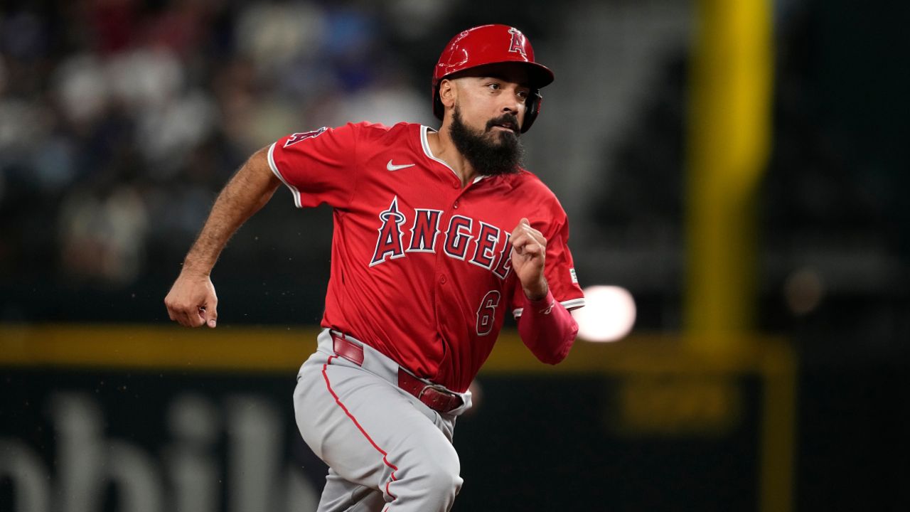 Report: Angels buy out, defer final year of Anthony Rendon's contract